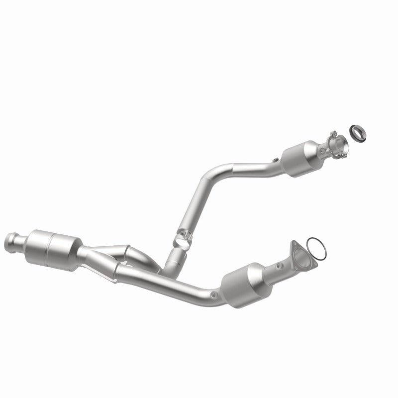 MagnaFlow Conv Direct Fit 14-16 GMC Sierra 1500 V6 4.3L catalytic converter for offroad performance upgrades.