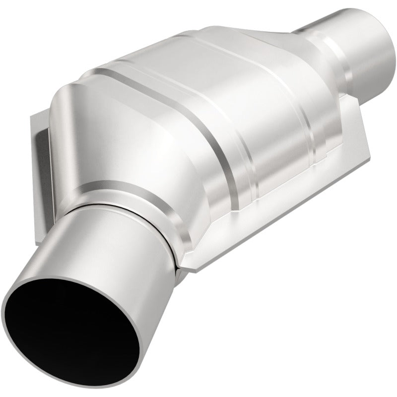 MagnaFlow Conv Univ 2.5 Angled Inlet catalytic converter for offroad performance upgrades.