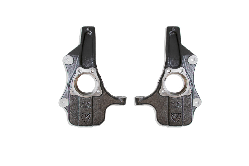 MaxTrac 2019+ GM C/K1500 2WD/4WD 2in Front Lowering Spindles for improved offroad performance and suspension upgrades.