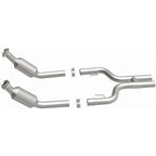 Magnaflow Conv DF Mustang 05-09 4.6L direct-fit catalytic converter for offroad performance upgrades.