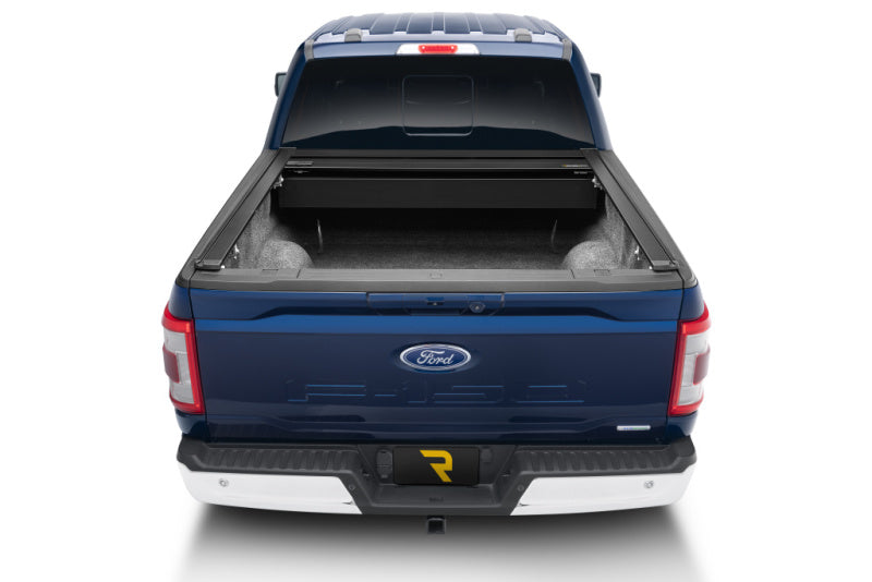 Retrax 21-22 Ford F-150 Super Crew/Super Cab (Incl. 2022 Lightning) 5.5ft Bed RetraxPRO XR on truck bed