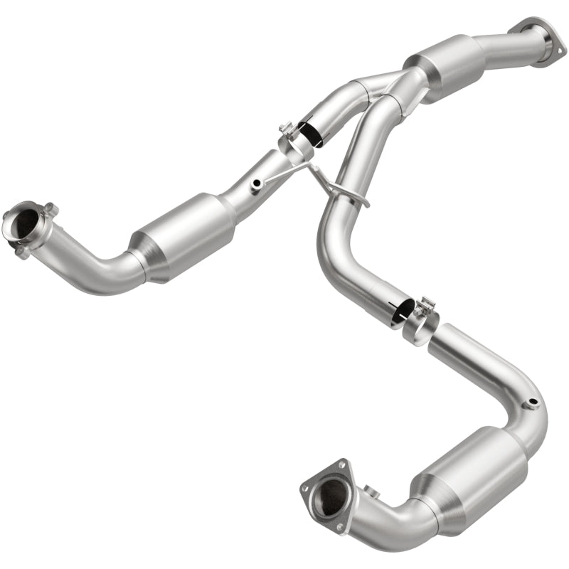 MagnaFlow 12-14 Chevrolet Silverado 2500 HD 6.0L Direct Fit Converter Secondary image