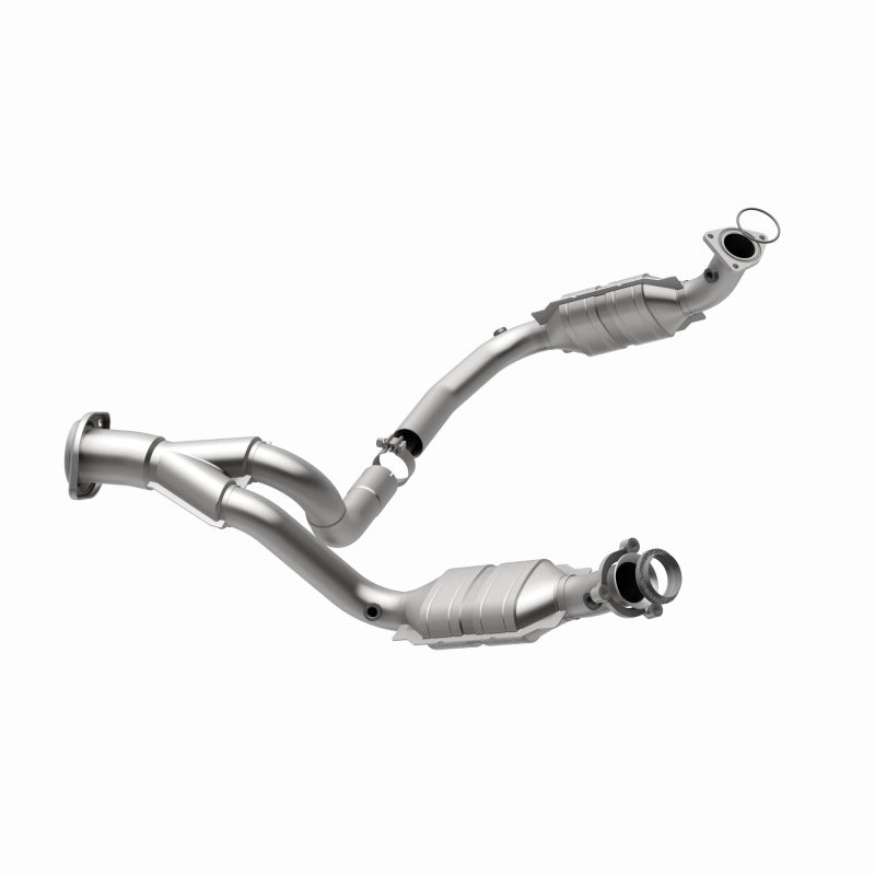 MagnaFlow Conv DF 07-08 Escalade 6.2 Driver Side OEM catalytic converter for offroad performance upgrades.