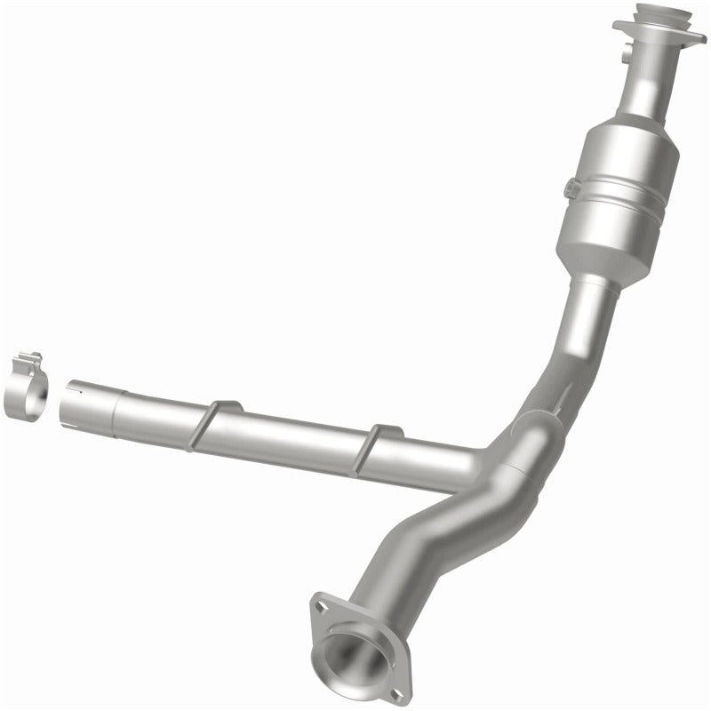 Magnaflow Conv DF 2011-2014 F-150 5.0L Underbody part for offroad performance upgrades.