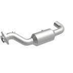 MagnaFlow 15-17 Ford F-150 XL V6 3.5L Direct Fit OEM Grade Federal Catalytic Converter for offroad performance upgrades.